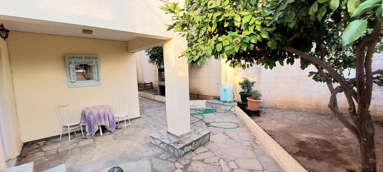 The Athenian Riviera Summer Nest Apartment อานาวีซอส ภายนอก รูปภาพ