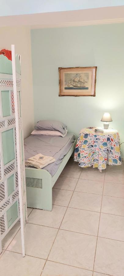 The Athenian Riviera Summer Nest Apartment อานาวีซอส ภายนอก รูปภาพ